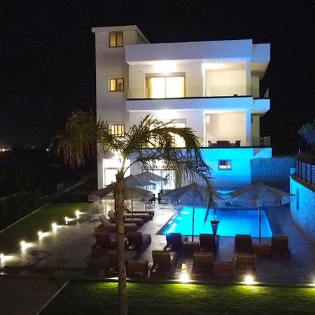 Luxury Villa Jo-An คซามิล ภายนอก รูปภาพ